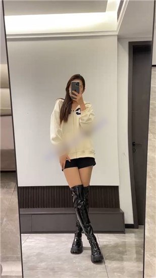 抖音骚骚御姐 佐伊 丝足诱惑长腿插入 柳叶粉穴掰开水润