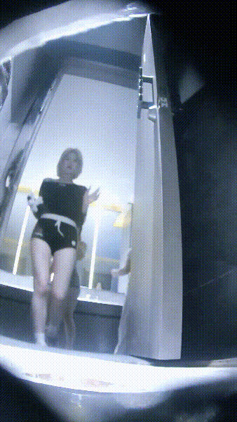 夜总会女厕全景后拍4位美女❤️第三位小姐姐人美 BB非常白净 也是真的嫩