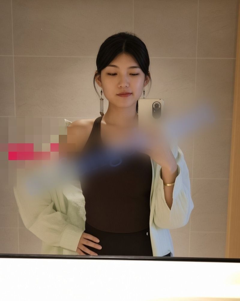 高贵反差美女花衬衫被按头深喉穴口湿亮特写，真实感拉满